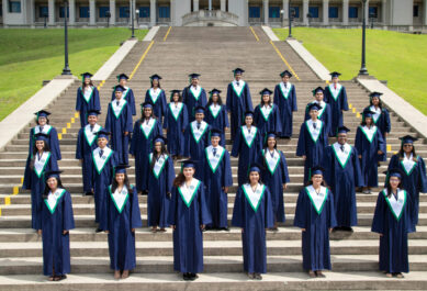 Estudiantes graduandos de la Academia Integral San Lucas de Arraiján, Promoción 2022